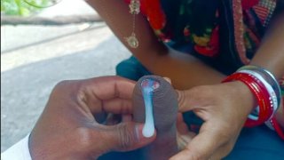 Indiansoni bhabhi outdoor blowjob - cum in mouth desi homemade sex Thumbnail