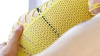 Sexy masseuse Alexis Rodriguez sucks off under the table Thumbnail